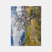 Burnt tree, Torres del Paine, Chile Fleecedecke (Vorderseite)