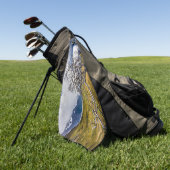 Burnt tree, Torres del Paine, Chile Golfhandtuch (Gras)
