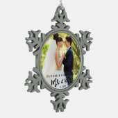 Bürsten-Skript-erster Weihnachtsherr u. Frau Schneeflocken Zinn-Ornament (Links)