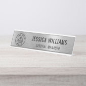 Business Logo Employee Elegant Faux Brushed Silver Schreibtischnamensplakette (Vorderseite )
