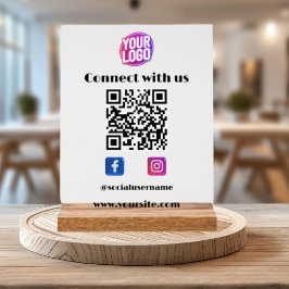Business-Logo mit QR-Code und Social Media White Acrylschild