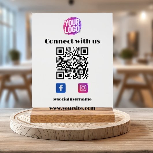 Business-Logo mit QR-Code und Social Media White Acrylschild