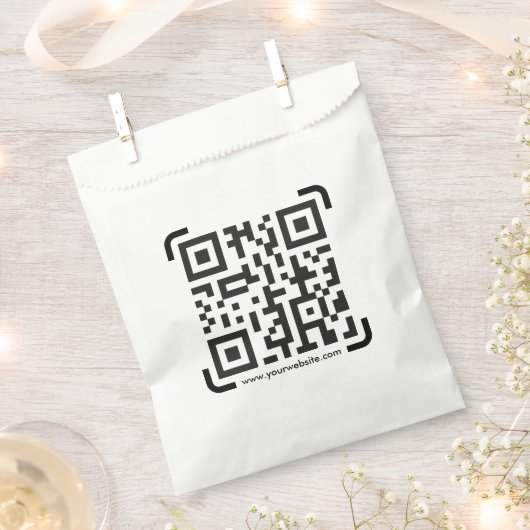 Business Scan Me QR-Code-Website Geschenktütchen (Ausgeschnitten)
