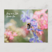 "Busy as a Little Bumble Bee" Soft Pastel Flowers Postkarte (Vorderseite)