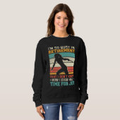 Busy in retirement Retired thrower athlete Javelin Sweatshirt (Vorne ganz)