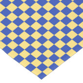 Butter yellow and blue checkered board pattern kurzer tischläufer (Ecke)