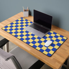 Butter yellow and blue checkered board pattern schreibtischunterlage