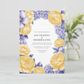 Butter Yellow and Periwinkle Floral Wedding Photo Einladung (Stehend Vorderseite)