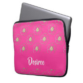 Buttercup-Blume auf rosa Laptopschutzhülle (Vorderseite Links)