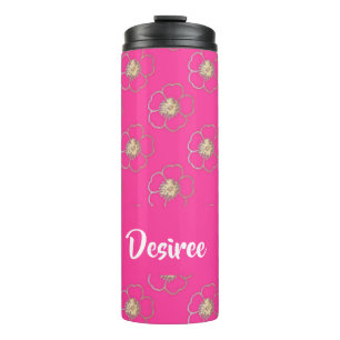 Buttercup-Blume auf rosa Thermosbecher
