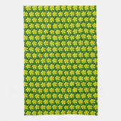 Buttercup Blume bewundern. Geschirrtuch (Vertikal)