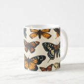 Butterfly Bliss: Vintag Kaffeetasse (VorderseiteRechts)