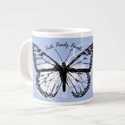Butterfly Faith Family Friends Blau Mit Monogramm Jumbo-Tasse (Vorderseite Links)