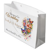 Butterfly Floral Gift Bag -Customization Available Große Geschenktüte (Rückseite Schrägansicht)