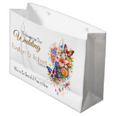 Butterfly Floral Gift Bag -Customization Available Große Geschenktüte (Vorderseite Schrägansicht)