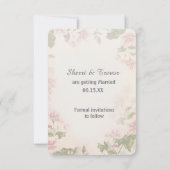 Butterfly Garden Wedding Save the Date Einladung (Rückseite)