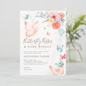 Butterfly Kisses Peachy Garden Baby Girl Dusche Einladung (Stehend Vorderseite)