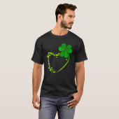 Butterfly Kleeblatt Herz Lucky Kleber Form St Pat T-Shirt (Vorne ganz)