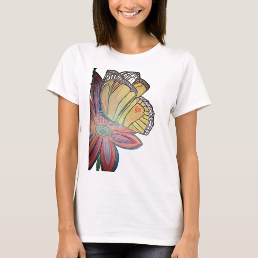 Butterfly landing on flower beautiful T-Shirt (Vorderseite)