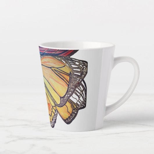 Butterfly landing on flower collection milchtasse (Rechts)