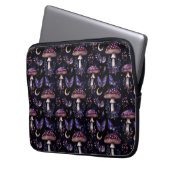 Butterfly Mushroom Floral Dark Whimsical Pattern Laptopschutzhülle (Vorderseite Links)