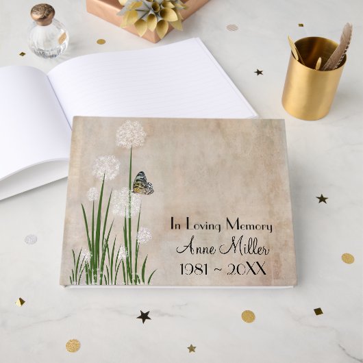 Butterfly on a Puff Flower Memorial Service Gästebuch (Vorderseite Offen)