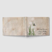 Butterfly on a Puff Flower Memorial Service Gästebuch (Voll)