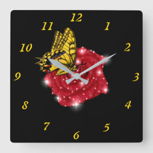 Butterfly on red Rose with Stars and Raindrops Quadratische Wanduhr