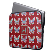 Butterfly Pattern on Burgundy Monogram Laptopschutzhülle (Vorderseite Links)