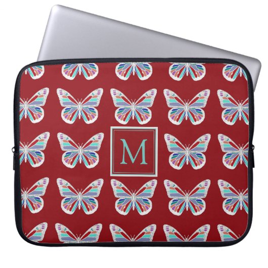 Butterfly Pattern on Burgundy Monogram Laptopschutzhülle (Vorderseite)