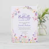 Butterfly Pink Lila Floral Baby Dusche Einladung (Stehend Vorderseite)
