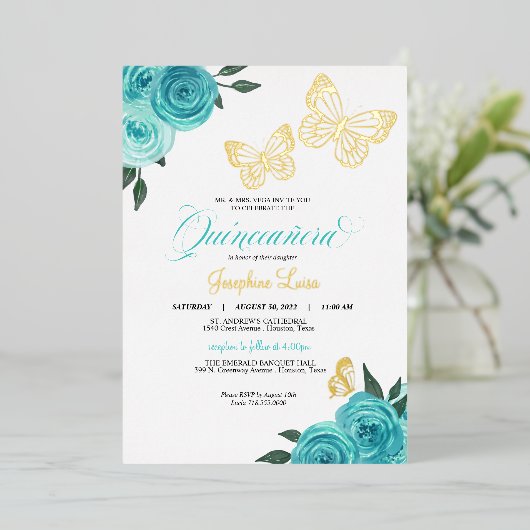 Butterfly Turquoise Rose Quinceanera Real Folieneinladung (Stehend vorne)