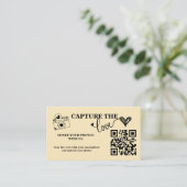 Buttergelb erfassen die Liebe QR Code Hochzeit Begleitkarte (Stehend Vorderseite)