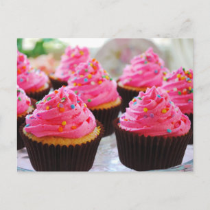Buttermilch Confetti Cupcakes mit rosa Zuckerguss Postkarte