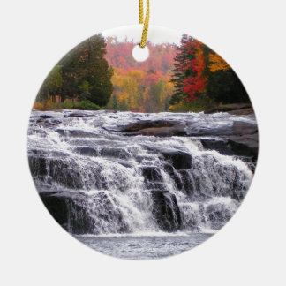 Buttermilch fällt Adirondacks Keramikornament