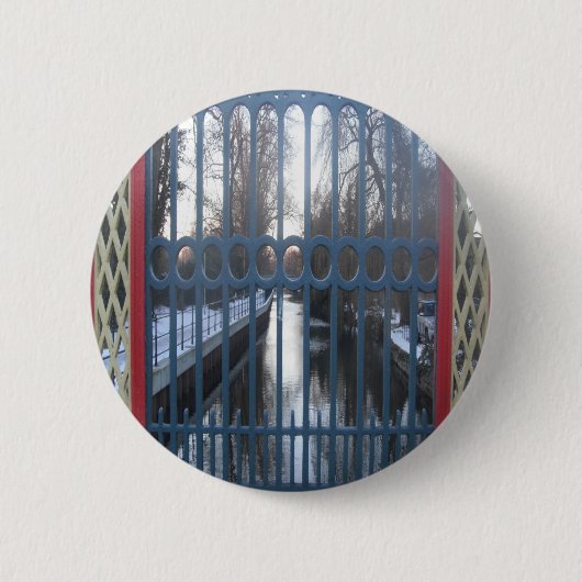 Button Gated River View Thetford UK (Vorderseite)