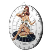 Button herauf das Mädchen, das auf Aufzeichnung Dartscheibe (Vorderseite rechts)