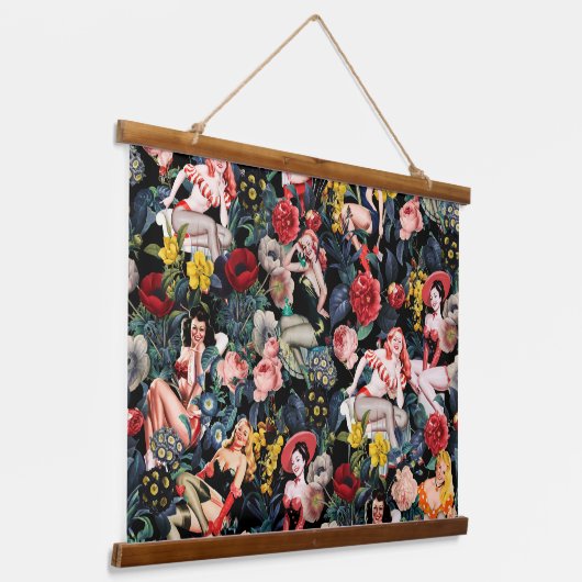 BUTTON III WANDTEPPICH MIT HOLZRAHMEN (Gewinkelt)