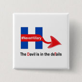 Button Niemals Hillary Devil Details (Vorderseite)