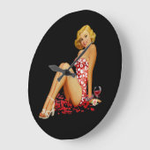 'Button Up Girl' schwarze Uhr mit sexy Drehung (Winkel)