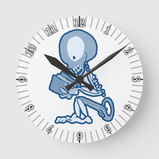 Buttone und Needles Pete Skelett mit Buch Runde Wanduhr (Vorderseite)