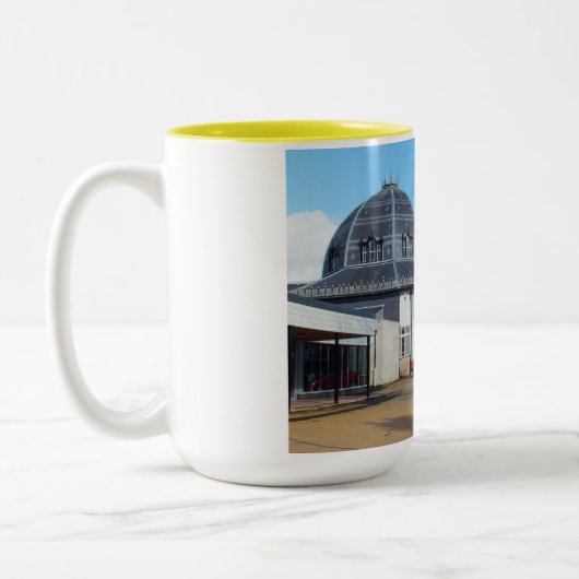 Buxton-Pavillon Zweifarbige Tasse (Links)