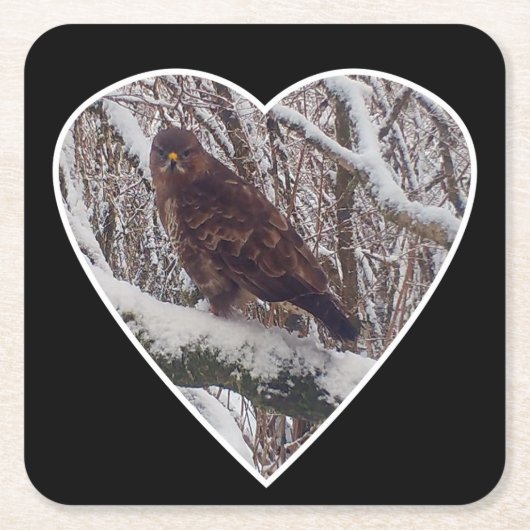Buzzard on Snowy Branch in Heart Untersetzer (Vorderseite)