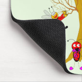 Buzzy Baum-Abenteuer-Marienkäfer und Bienen, die Mousepad (Ecke)