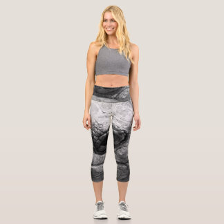 BW Tortoise Capri Leggings