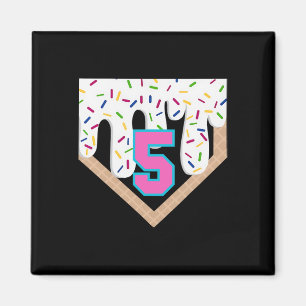Bysebyll Drip 5. Geburtstag Home Plate Jungen Juge Magnet