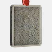 Byzantinische Platte mit kreuzförmiger Dekoration, Silbernes Ornament (Rechts)