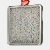 Byzantinische Platte mit kreuzförmiger Dekoration, Silbernes Ornament (Links)