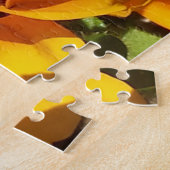 Bzzzy Biene auf einer schwarzen mit Augen Susan Puzzle (Seite)