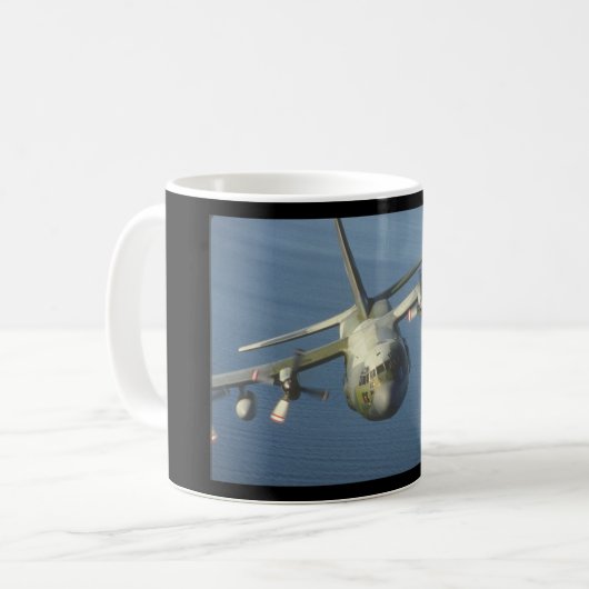 C-130 Herkules Transport_Military Flugzeuge Kaffeetasse (Vorderseite Links)